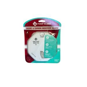 First Alert Combination Smoke and Carbon Monoxide Alarm